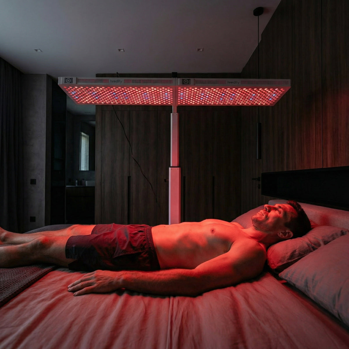 Panou red light therapy NeuroGenesis DNA, roșu 660 nm și infraroșu 850 nm